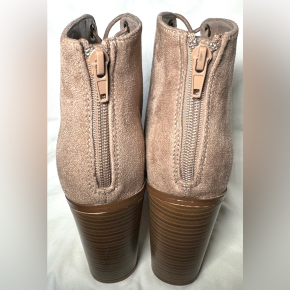 Olivia Ferguson Peep Toe, Lace Up Boots - Size 8 - Picture 4 of 6